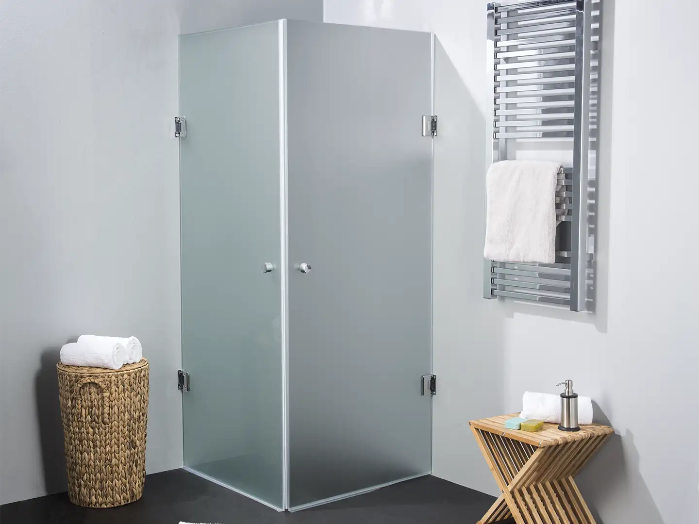 Glas_Premium_lige_brusehjørne_4131_4133_4135_4136