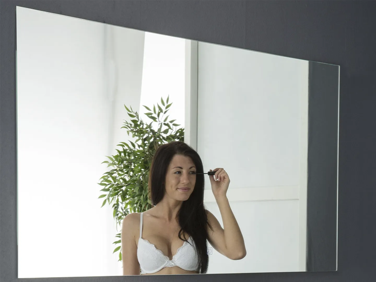 Spejlskabe_Spejle_Spejl_150_x_90_cm_5434_Billeder_web_1_1440x1080